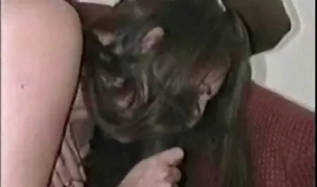 Volim staviti mokru pičku na retro porn classic debeli penis