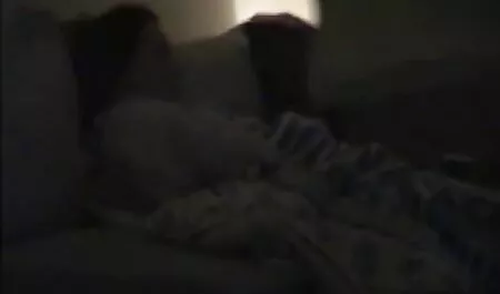 Tvrda retro film sex sestra jebana u anal