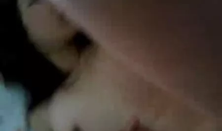 Momak je skinuo kovrčavu ljepotu u skladu sa seksualnim terapeutom vintage porn cinema