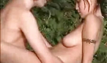 Ljepotica je bila nevjerojatno retro porno full movie zagrijana, a sada ima samo jednu želju da brže dobije još vruće sperme izravno u usta