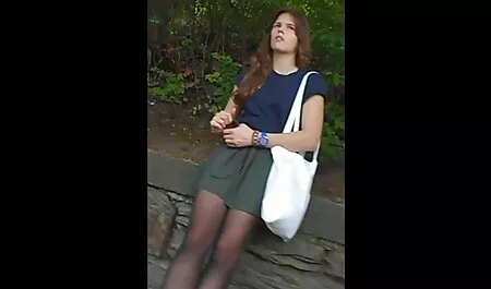 Crni seksi zgodni momak vintage film porn strastveno jebe lijepu crnu ženu