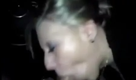 Čovjek je jebao kuju i napunio sex vintage film je spermom