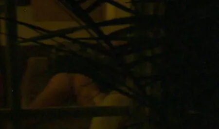 Mlada brineta ili ne sex film retro voli sisati, ili je umorna od pušenja