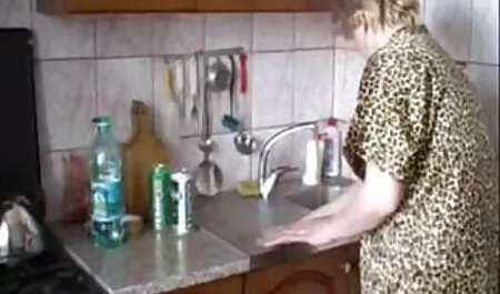 Mlada plavuša dobiva pijetao u classic porno movies dupe