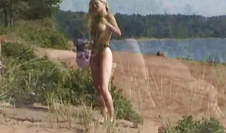 Kurva besplatni retro porno filmovi sisa kurac u kupaonici
