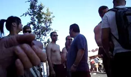 Pilić dobiva gomilu komplimenata i puno novca, daruje svom gostu striptiz film retro sex s najnemotanijim nastavkom
