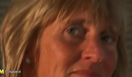 Lady čučnu film retro sex