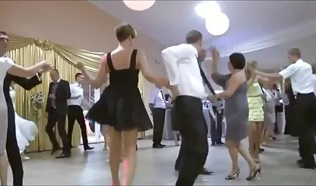 Dvoje vintage porno films mladih studentica odlučilo se opustiti nakon napornog lezbijskog seksa. Napetost je nestala, dobili smo puno zadovoljstva i sada se možete potopiti na kauču do večeri