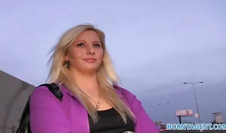 Mlada brineta vintage porno filmovi Paulina James se jebe na simulatoru