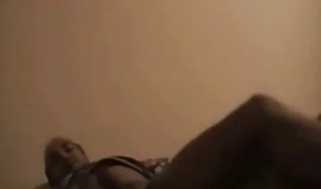 Kurva sisa penis i retre porno ona ima viseće sise