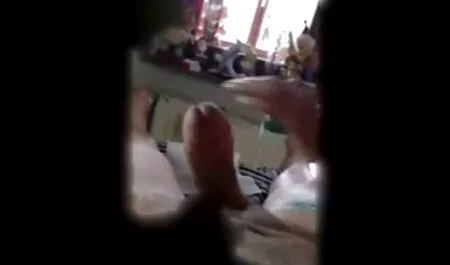 Jebena vintage film sex brineta između sise i izlila ih