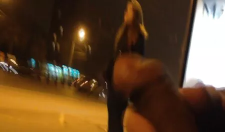 Vruća seksi žena dobiva jeben crnac i retro film xxx liže spermu s prstiju