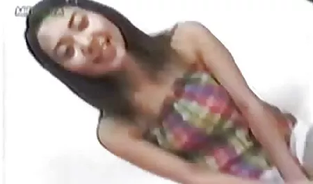 Mladenci su ostali naopako. Morate platiti sveučilište i stan. vintage porn cinema Djevojčica nudi tešku mogućnost da se izjednači s dugom da postane prostitutka. Momku nije preostalo ništa i gleda kako njegova supruga jebe drugu