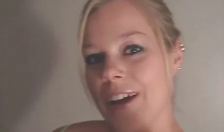 Djevojka u WC-u german retro xxx je vrlo uzbuđena