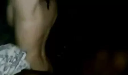 Sinov prijatelj ima vintage sex videok svoju majku