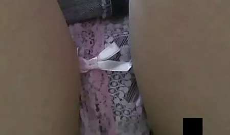 Profesionalna masaža pretvorila retro film xxx se u vrući seks