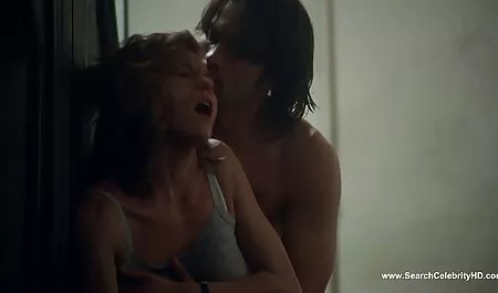 Shemales se zabavljaju nakon Nove film retro sex godine