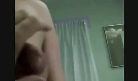 Raduje ružičasti vintage porn cinema dildo