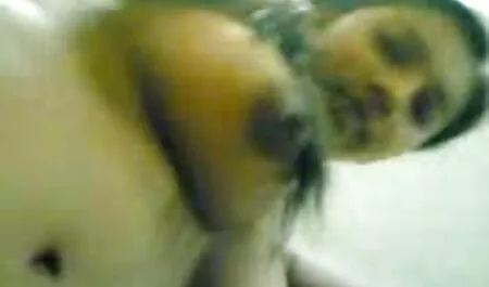 Prstom vintage porno filmovi po stolu