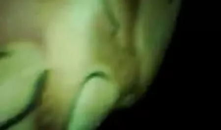 Ured tajnica seksa u grudnjak, podvezica i vintage film sex čarape
