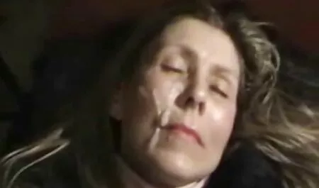 Bitch vintage retro xxx se nagnuo i pokazao joj golu pičku