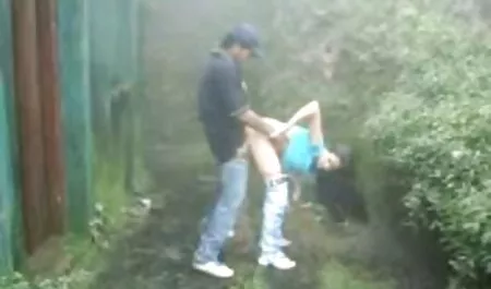 Brineta sisa erotic vintage film kurac u wc-u svoga supruga