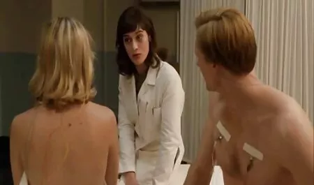 Chick se zajebava ispred web kamere sa svojim vintage film sex dečkom