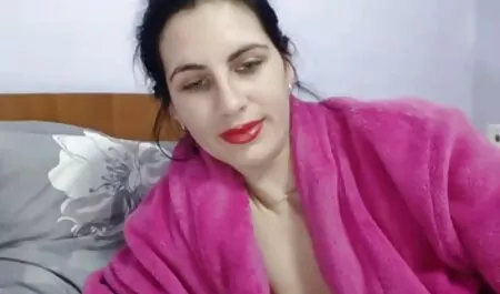 Plavokosa klečeća sisa vintage sex cinema penis