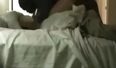 Vruće djevojke jebu retro xxx tube na terasi