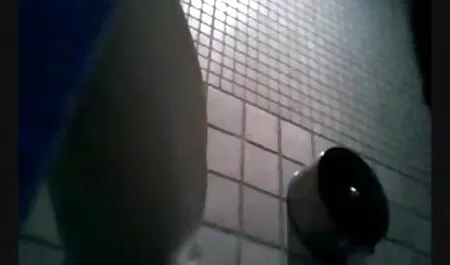Mladu kuju jebu vani vibrator i prste, sve retro movie xxx rupe