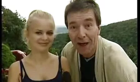 Mladoženja povuče film vintage porn zalutalu plavušu u anal