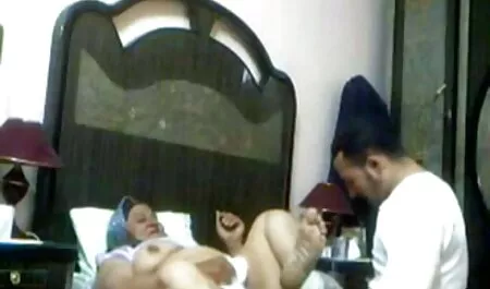 Većina kuja mature retro film se jebe, a zatim sisaju članove