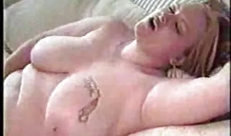 Par u kožnoj odjeći bavi se perverzijama classic porno movies