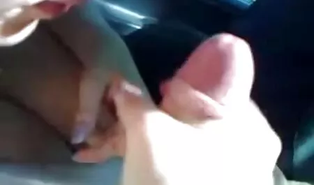 Tip pod tušem jebe svoju seksi kuju, a na kraju retro sex xxx puni usta usta sperme !!!!